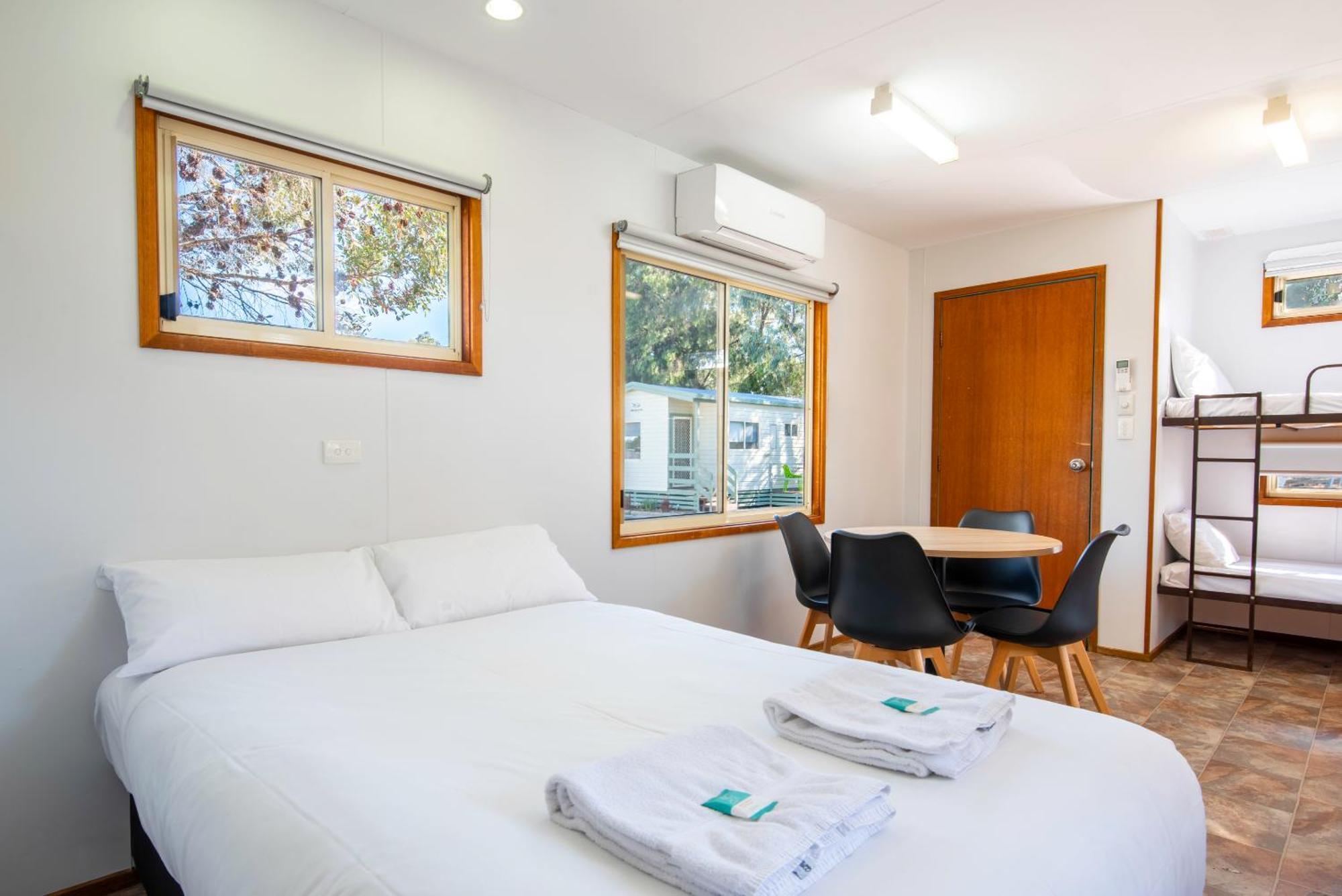 BIG4 Naracoorte Holiday Park Exterior foto