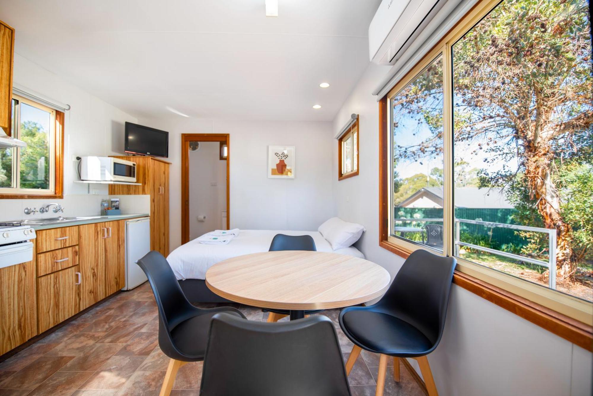 BIG4 Naracoorte Holiday Park Exterior foto